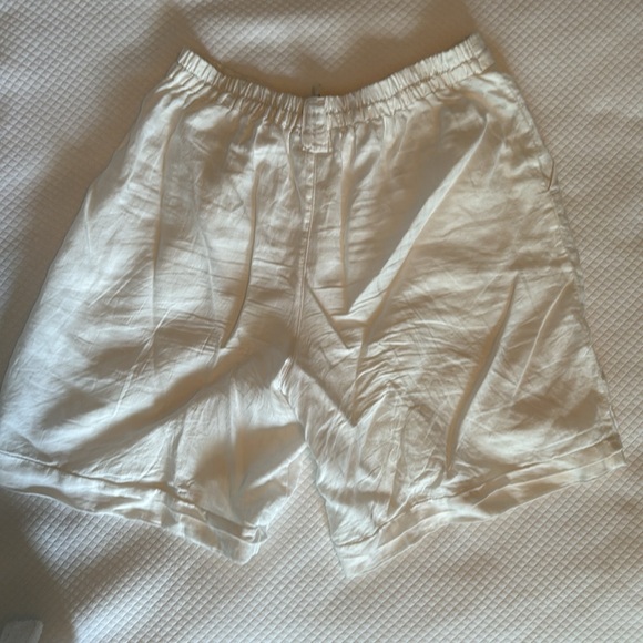 Linen shorts - summer staple! - Picture 6 of 8